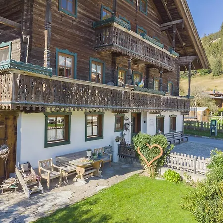 Hauserbauer Small דירה